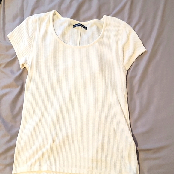 Large white soft shirt - Picture 1 of 2